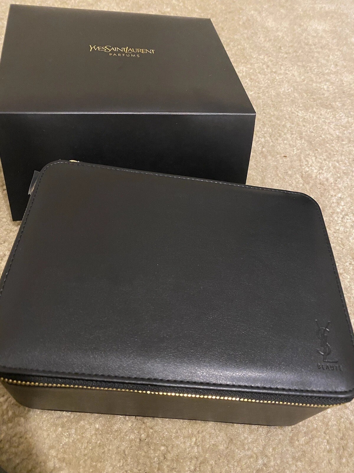 SAINT LAURENT (YSL) NUOVO YSL Yves Saint Grande Nero Vanity