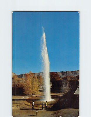 #ad Postcard Roadside Geyser Woodside Utah USA $3.49