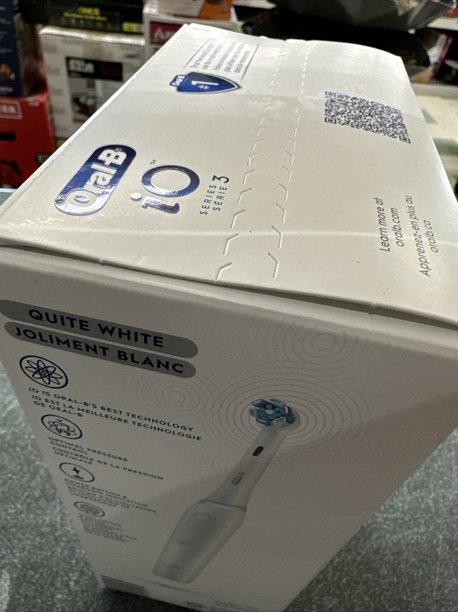 Oral-B iO Series 3s ホワイト 本体 Oral-B iO Series 3 Electric Toothbrush | Oral-B