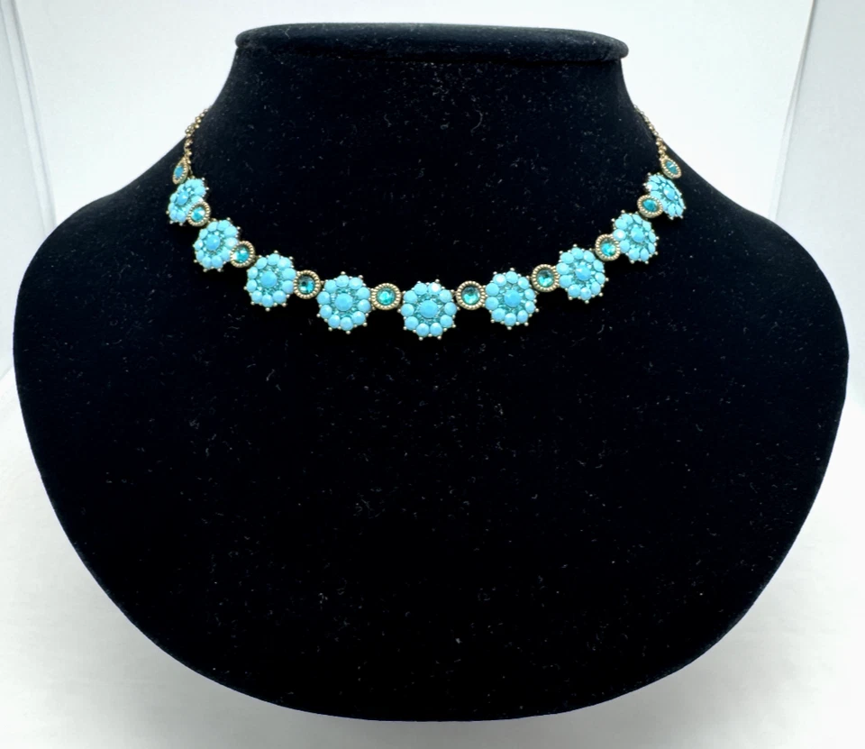 Precioso collar gargantilla Michal Negrin con cristales de flores azules. Foto 3 de 4