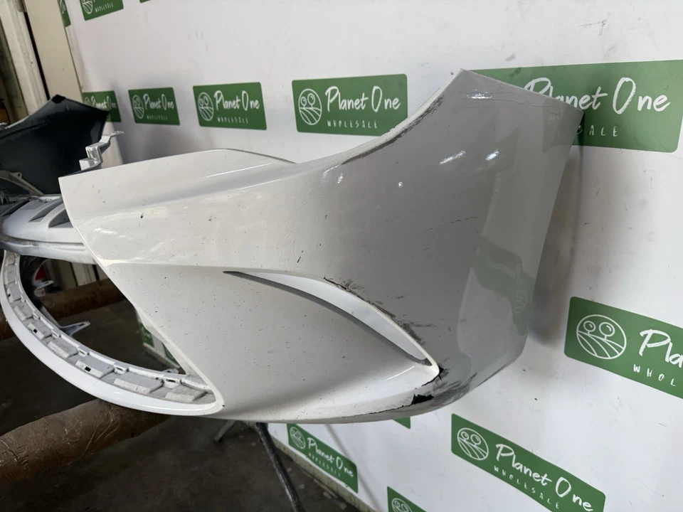 Cubierta del parachoques delantero OEM 2-52119-06A50 TOYOTA CAMRY LE/XLE/SE/XSE 2015-2017 Foto 2 de 4