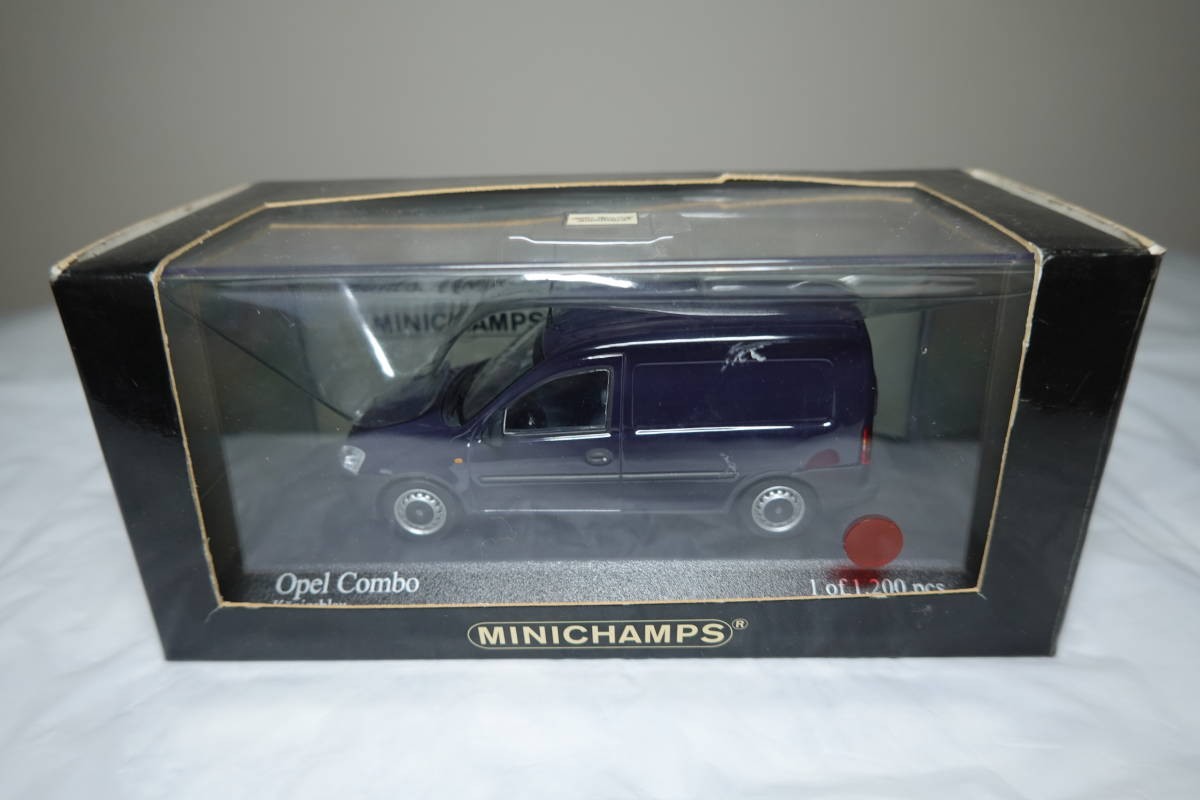 Minichamps Opel Combo Van 2002 1:43 COMBO