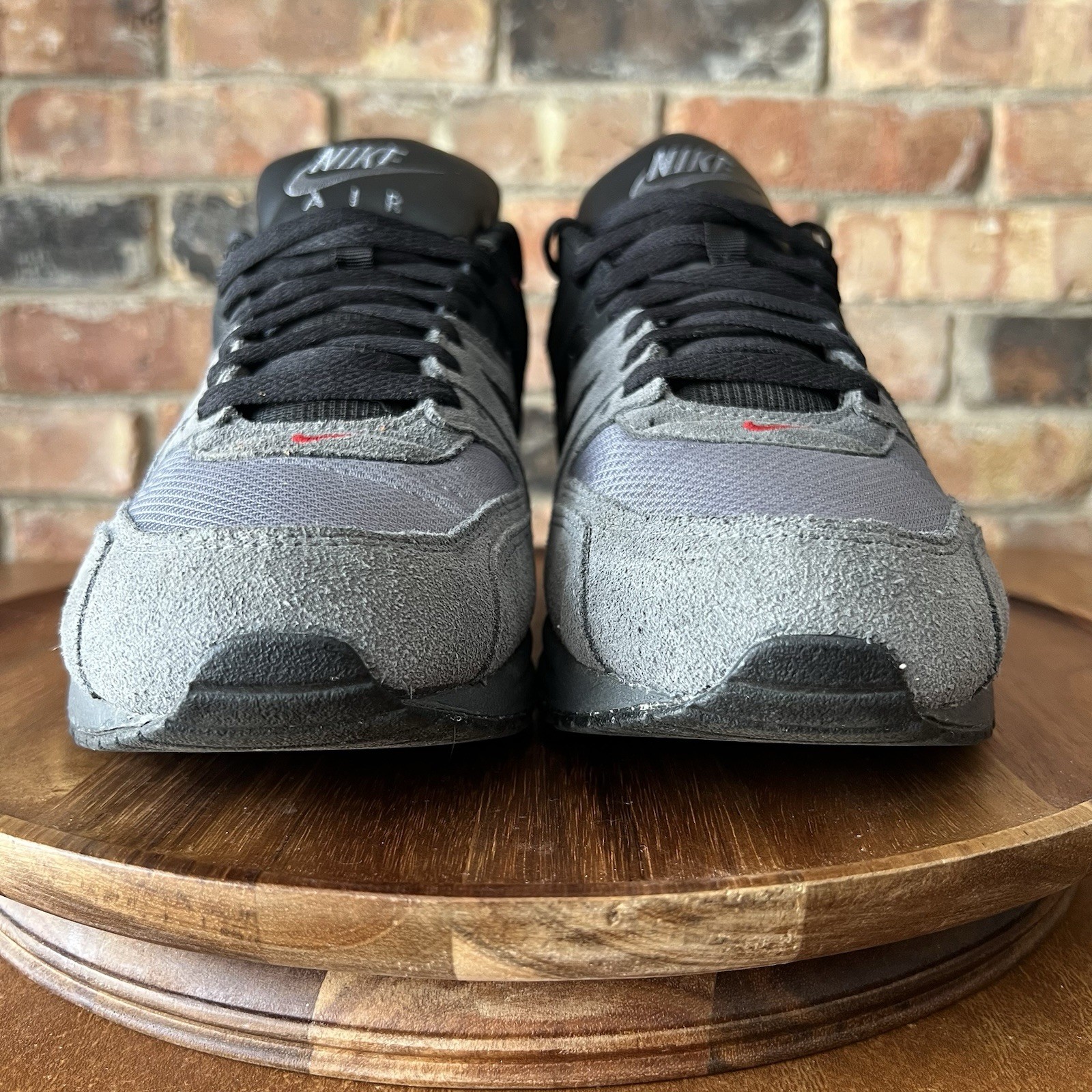 Nike Air Max Command Men Size US11 Black Wolf Grey Infrared Sneakers Shoes thumbnail 19