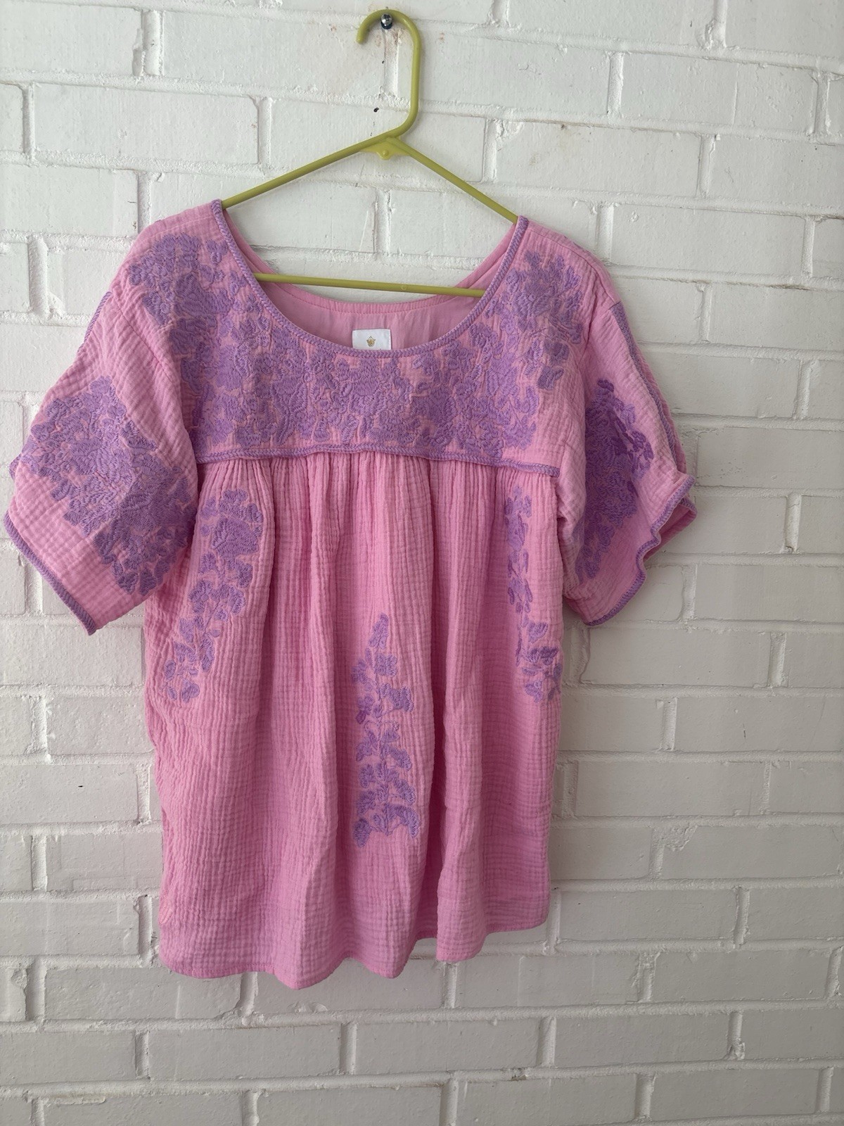 J Marie embroidered Capri  Pink Lilac Gauze Embroidered Floral Short Sleeve Top
