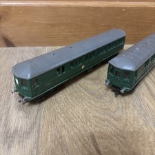 Tri-ang Hornby 00 S 1057 S / S1052 S Green One Engine One Dummy Car Used