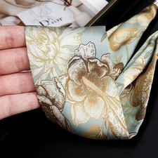 Seidentuch Halskette mit magnetischer Perlenschnalle und elegantem Blumenmuster