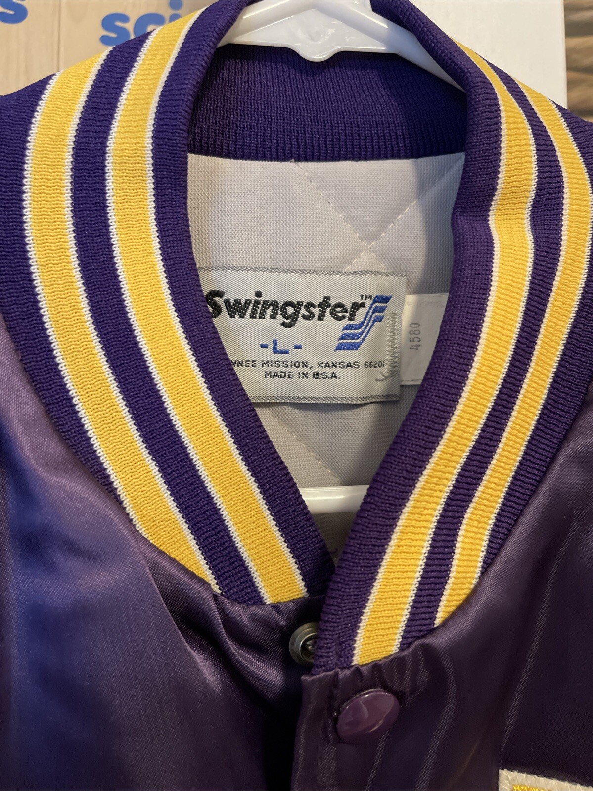 Picture 3 of 24