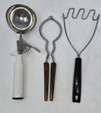 LOT OF 3 VTG KITCHEN COOKING APPLIANCES VOLLRATH ICE CREAM SCOOP JAR OPENER