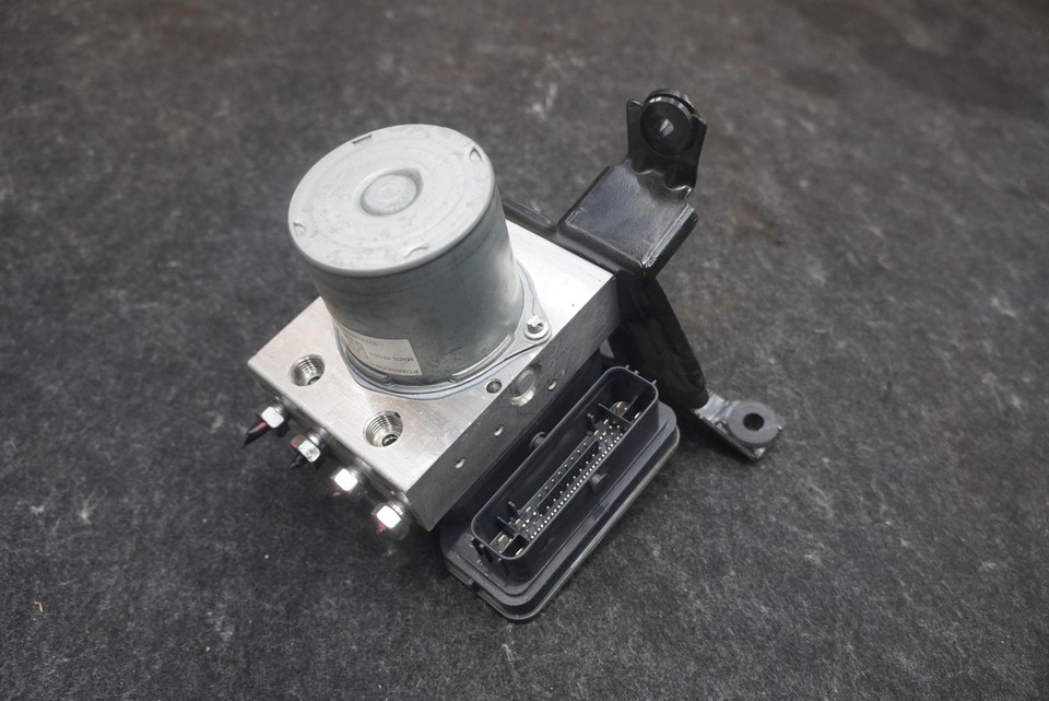 Anti Lock Brake ABS Pump Module PT00054398 OEM Rivian R1S 2023