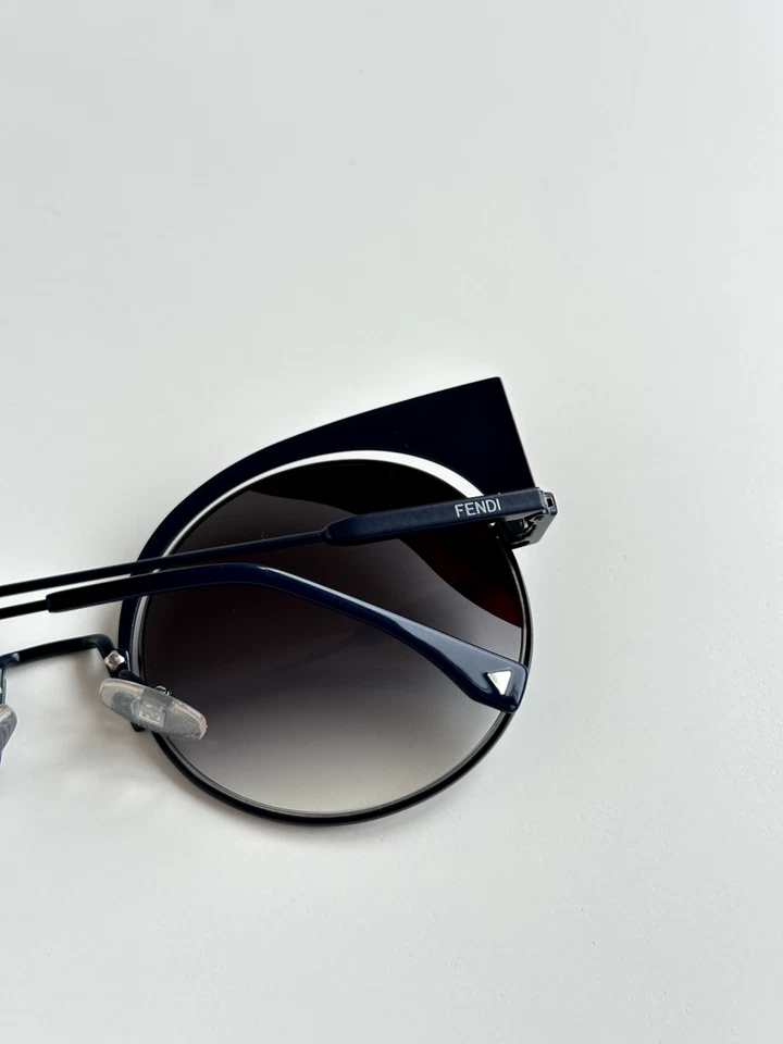 Очки солнцезащитные Fendi FF0215/S, матовые темно-синие красные - серые градиентные линзы - Изображение 4 из 4