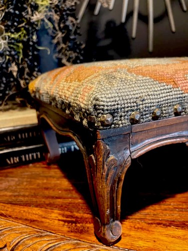 Pristine Handmade Warm Tones Floral NEEDLEPOINT FOOTSTOOL w/Carved Wood Base - Picture 7 of 21