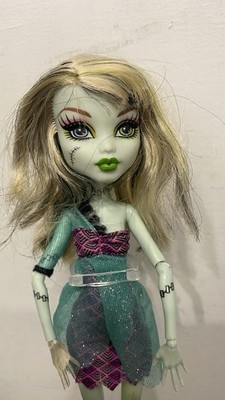 2 Monster High Puppen, 1 Is À Killer Style Puppe Frankie Stein Special Edition.