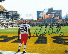 Nick Chubb Autographed Cleveland Browns 8x10 Photo with COA/Matching Hologram
