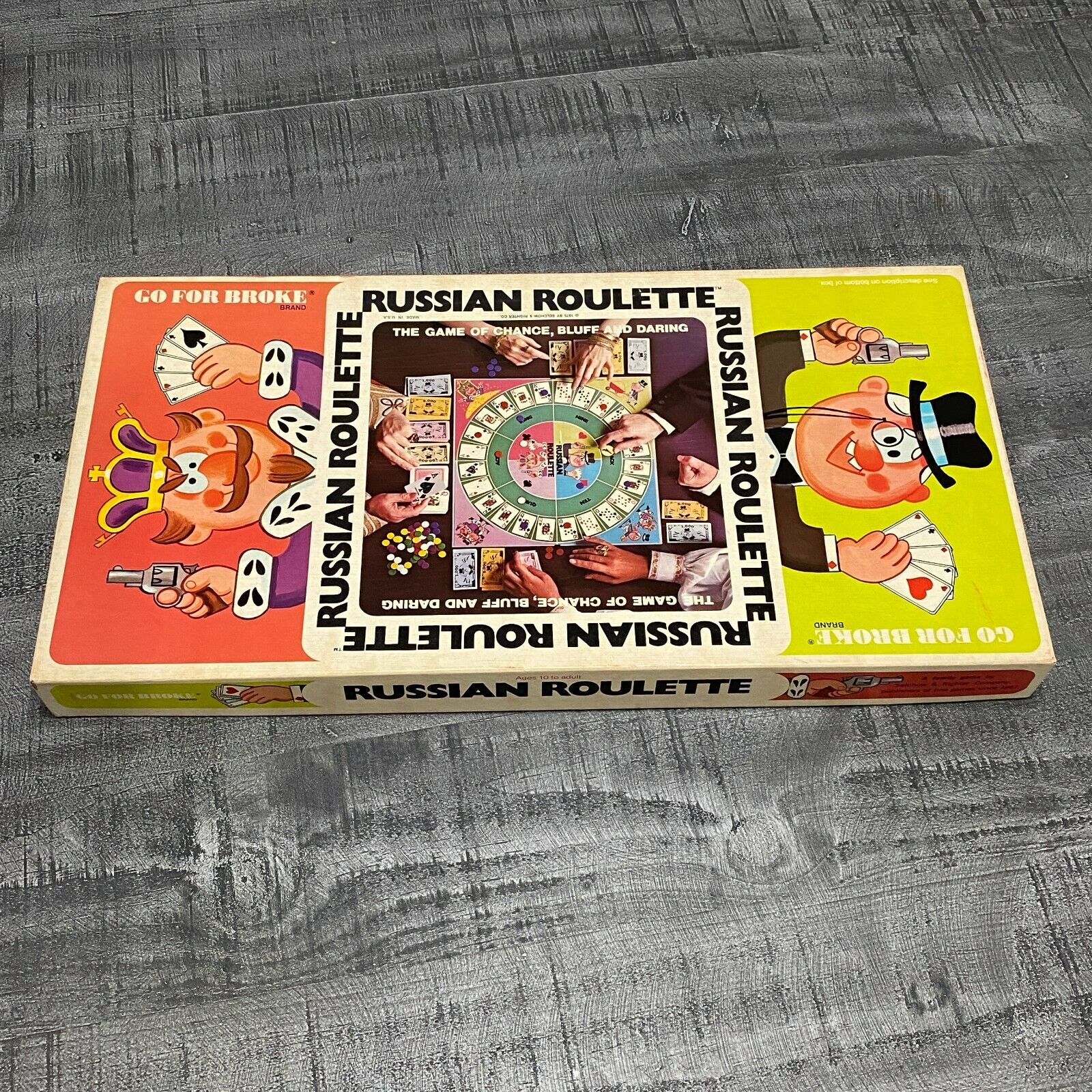 VINTAGE RUSSIAN ROULETTE BOARD GAME BY SELCHOE & RIGHTER CO. 1975