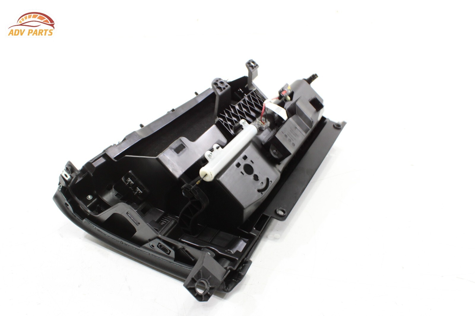 Maserati Ghibli S Q4 2014-2024 Glove box
