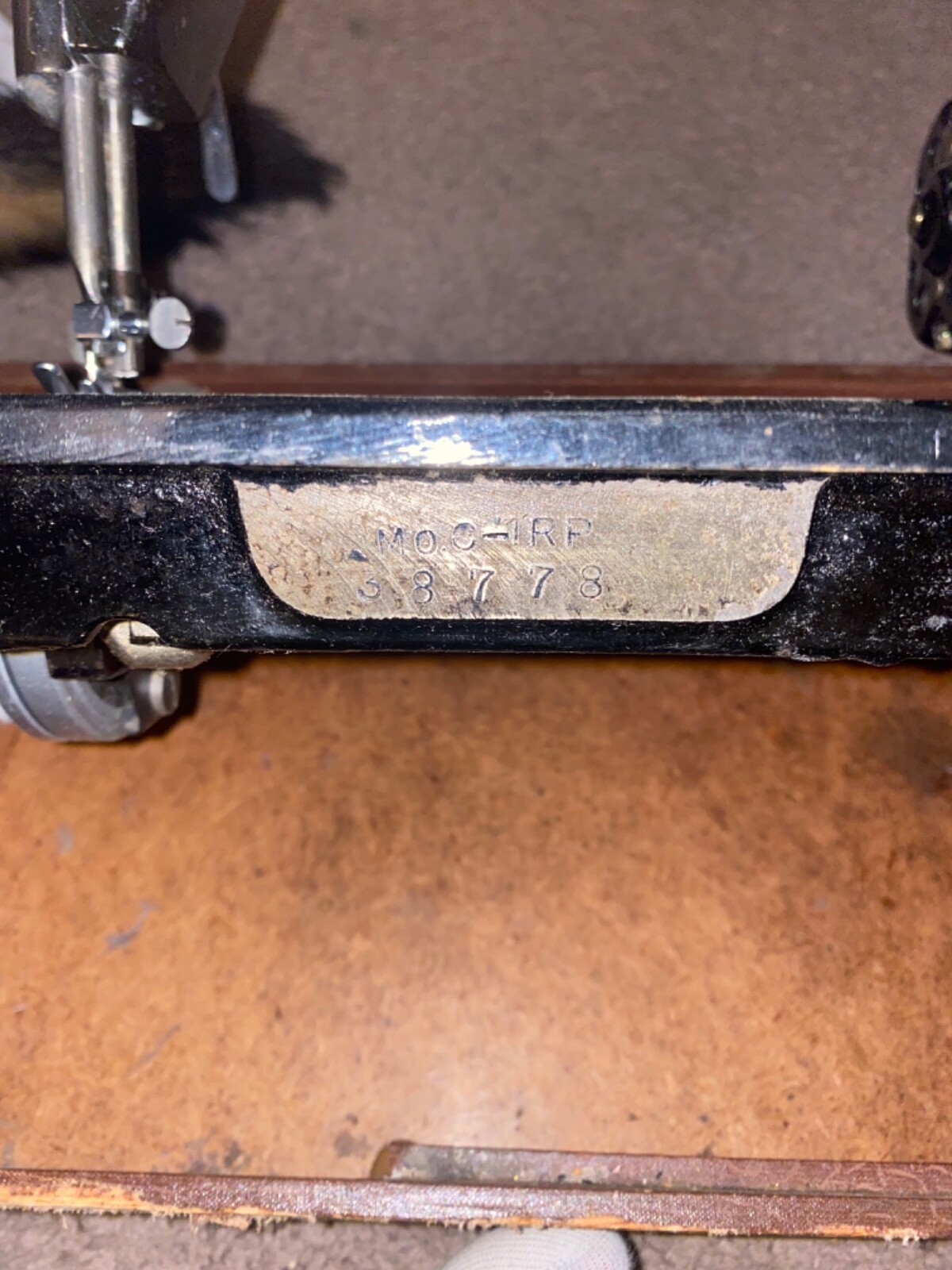  Antique Sewing Machine with Portable box, black and gold