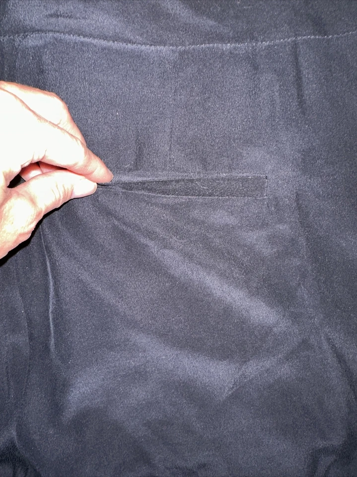 Pantalones ROBERT RODRIGUEZ Detalle de abertura lateral Pierna ancha 100% SEDA 10 negros $365 Foto 4 de 4