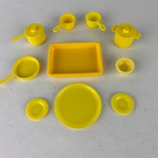 Barbie Pretend Play Doll Size Dishes Lot Varying Sizes Yellow Colored