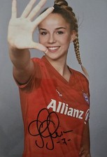 Giulia Gwinn, In Person Signiertes 20/30  Hochglanzfoto