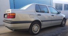 Retroviseur droit (ou coque) Volkswagen VENTO