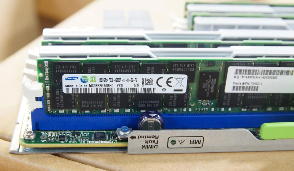 Sun Oracle SPARC T4-2 Server 8Core 2.84 GHz CPU, 256GB RAM, 1x PSU - Image 4 of 4