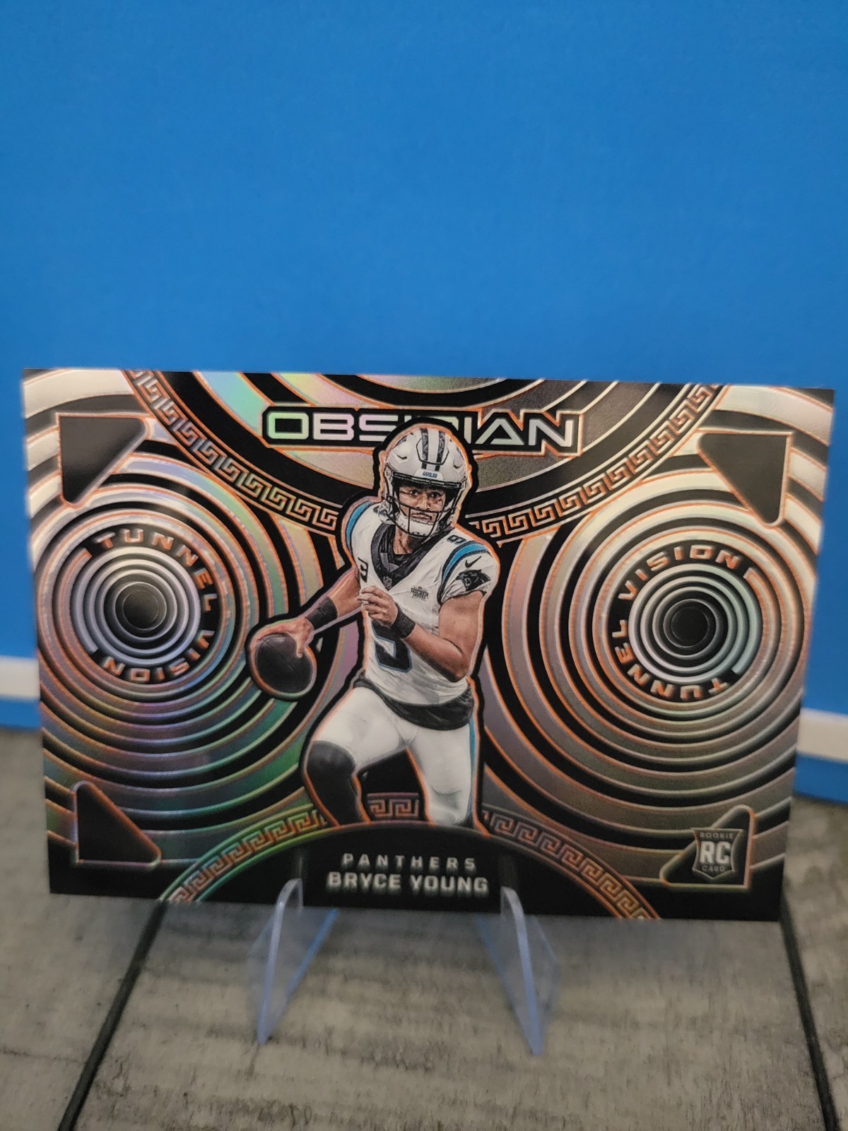 2023 Panini Obsidian Tunnel Vision Bryce Young #1 electric etch orange /65 (RC)