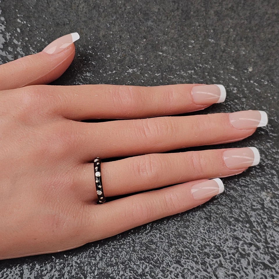 Anillo banda de oro blanco de 18k Hidalgo bisel esmalte negro conjunto diamante talla 6,75 Foto 2 de 4