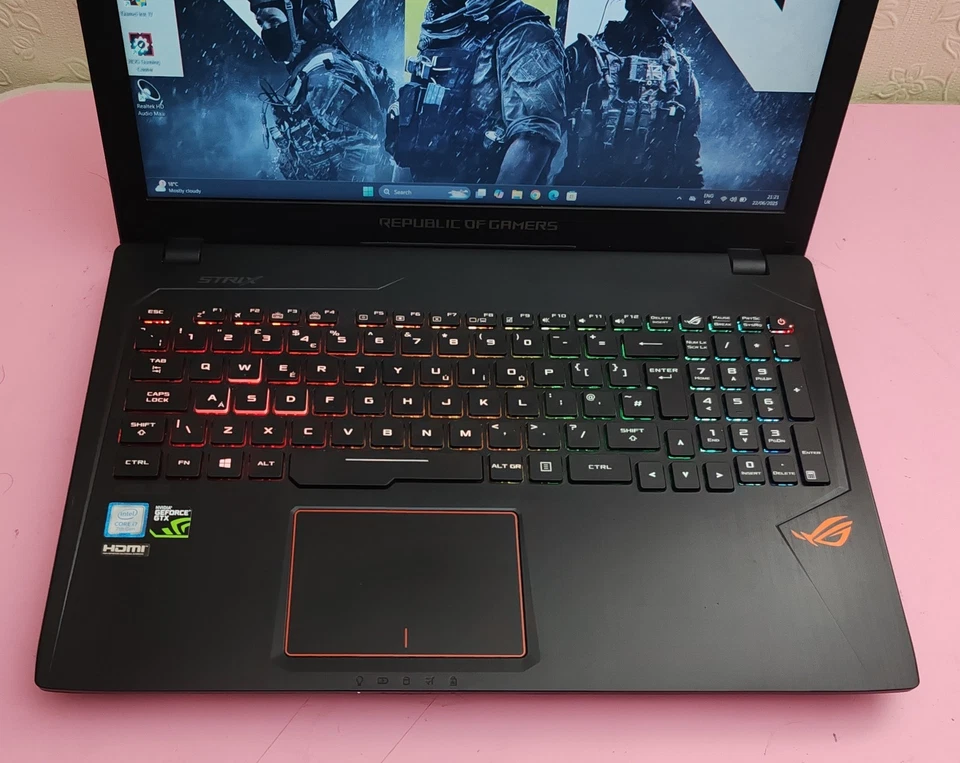 Asus ROG Gaming Laptop Core i7 CPU 24GB RAM With SSD And HDD - Image 4 of 4