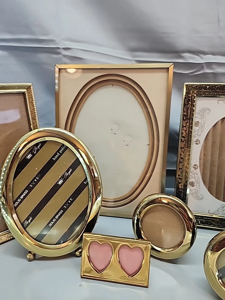 LOTE DE 9 MARCOS DE FOTOS VINTAGE DE LATÓN DORADO METAL (TAMAÑOS SURTIDOS) Foto 4 de 4