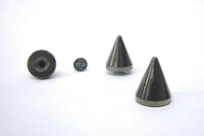 19mm (3/4") Metallic Black Bulldog Cone Spikes. Bag of 20. StudsAndSpikes