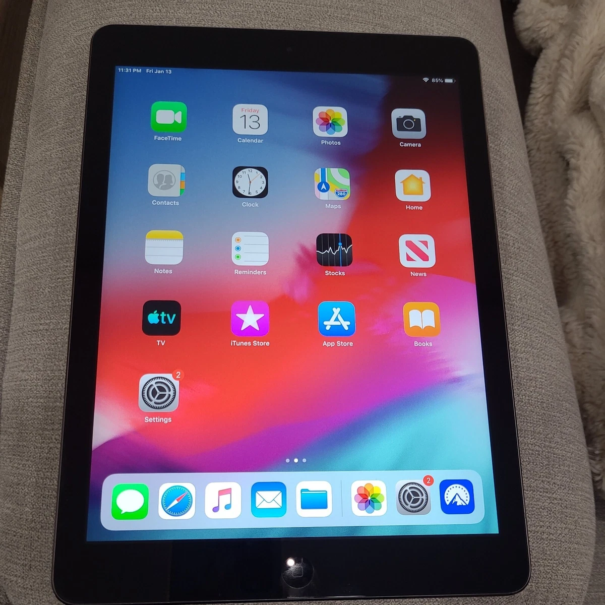 Apple iPad Air (1st Generation) Wi-Fi Tablets & eReaders with
