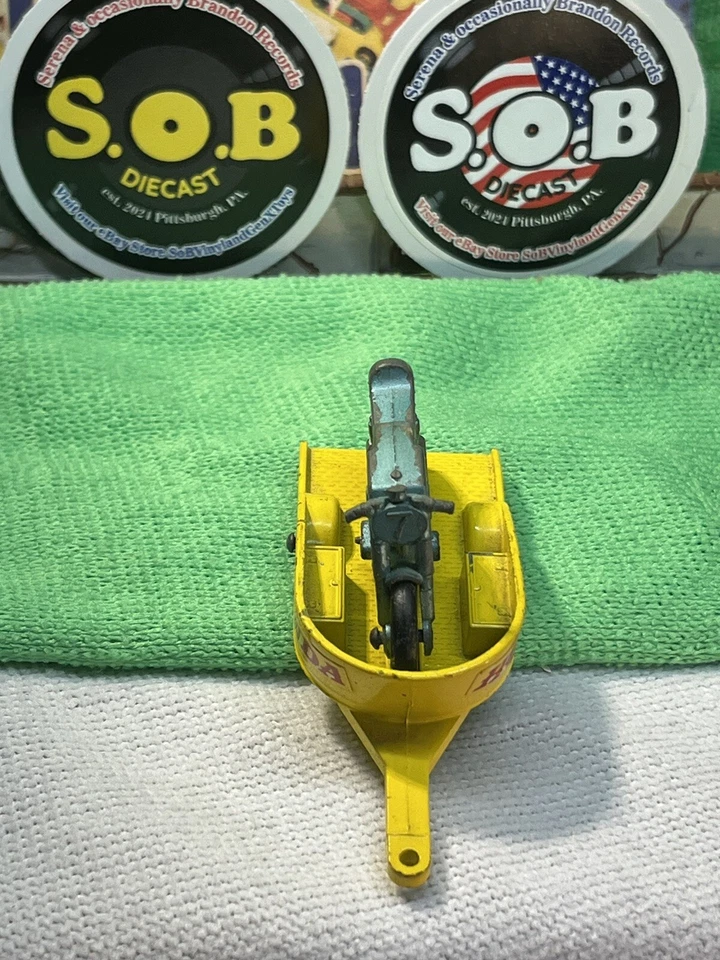 Remolque para motocicletas Lesney Honda Nº 38 amarillo diecast usado excelente estado Foto 3 de 4