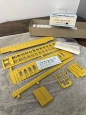 Front Range Products HO Kit #4002 - 63' Thrall Center Beam Car - Milwaukee Road