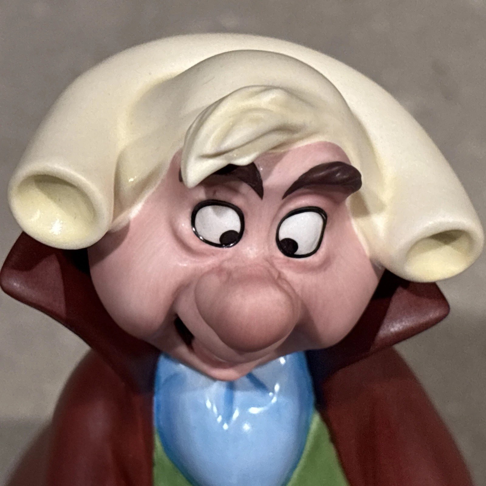 WDCC Cinderella “Presenting The Glass Slipper” Footman 50th Anniversary COA