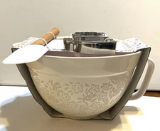 The Bake Shop Springtime Flowers/Tulip Ceramic Mixing Bowl Set New