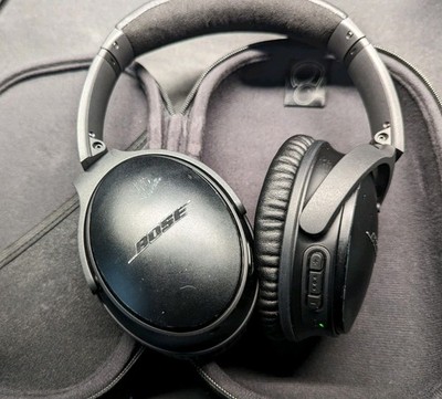 Bose QuietComfort 35 II Wireless Bluetooth Headphones, Pre-Owned.