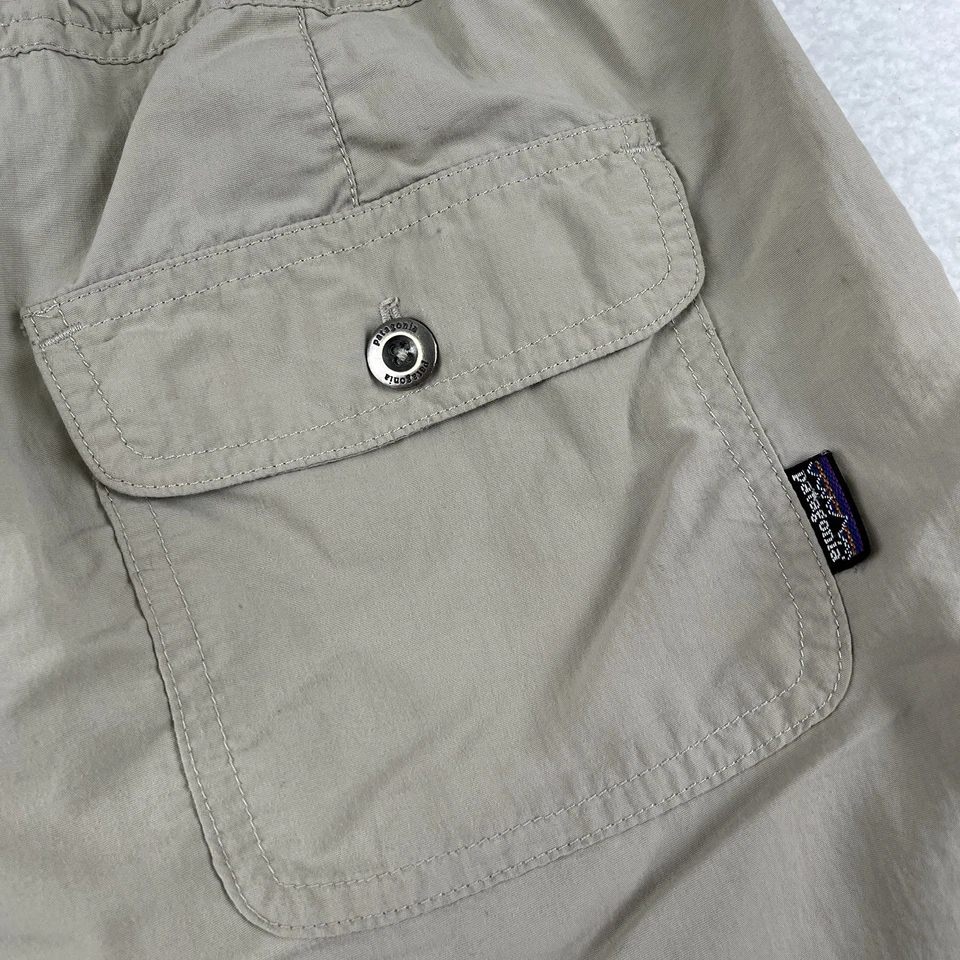 PATAGONIA Upcountry Shorts Womens 6 Khaki Elastic Waist Pockets 6" Inseam Nylon - Image 4 of 4