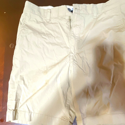 Amazon Essentials Men's Beige Cotton Chino Shorts Flat Front Button Closure