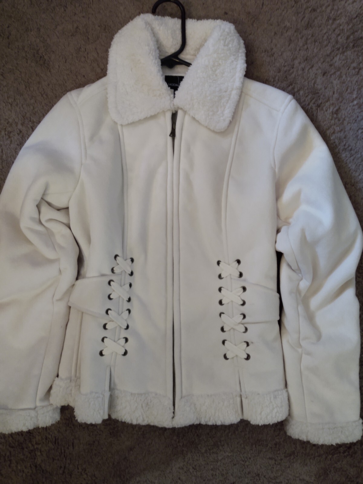 Picture 1 of 3