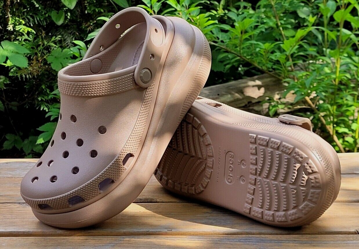 Zapatos mujer Crocs Classic Crush Clog Latte 207521-2Q9