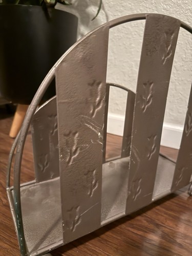 Vintage Metal Magazine Rack With Tulip Design. 14 Inches Tall By 6 Inches Wide  - Picture 10 of 11