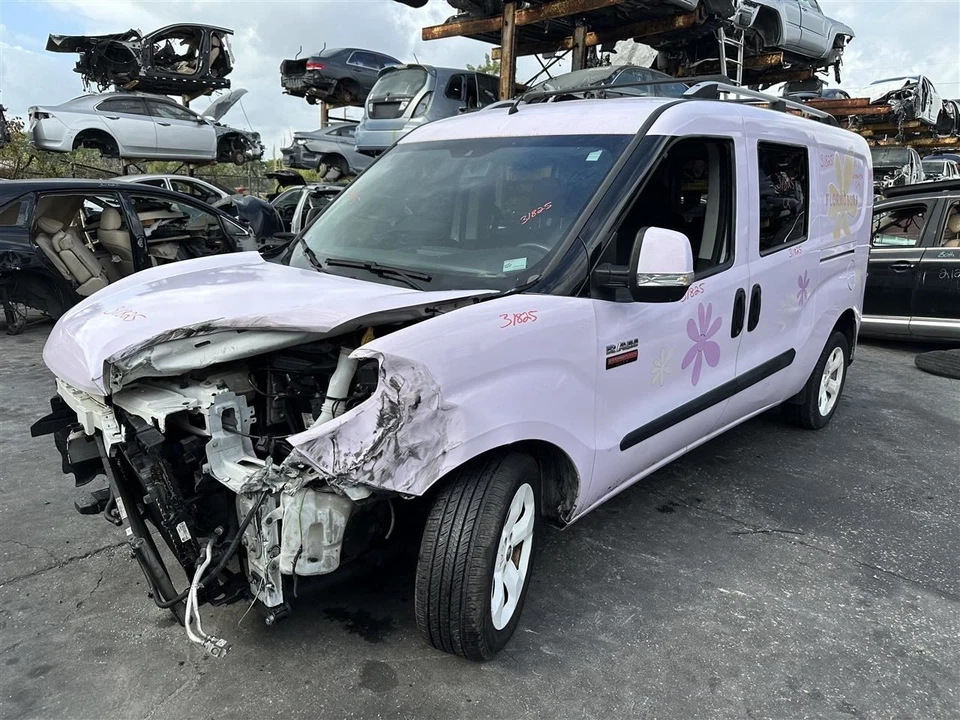 Antena de radio montada en techo delantero 2015 16 17 18 19 20 21 22 Ram Promaster City Foto 2 de 4