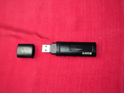 Sony MP3 NWZ-B183F Musik Player 4GB Walkman Tragbarer USB MP3 Player