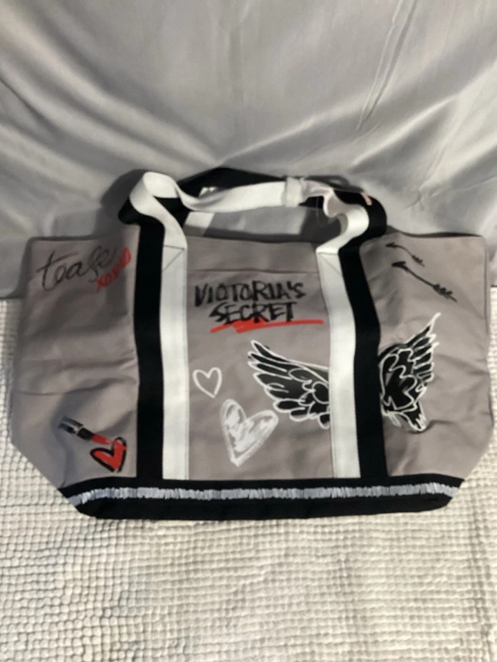 Victoria's Secret Taylor Mae Tease Graffiti Large Shopper Travel Beach Tote Bag - Image 2 of 4