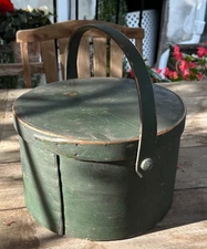 EXCEPTIONAL Early 19th C. Pantry Box w/ Handle. Untouched ORIGINAL Paint!!! AAFA