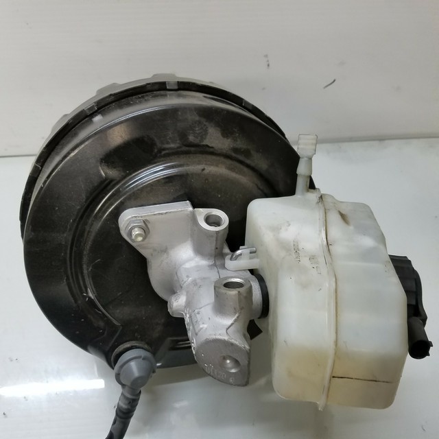 20092011 BMW 328i BRAKE BOOSTER MASTER CYLINDER W/ RESERVOIR OEM