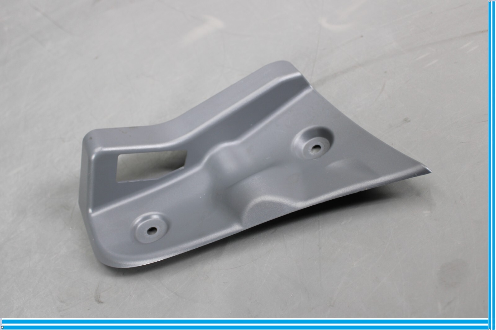 07-13 BMW 328i 335i Rear Left Side Trunk Area Taillight Corner Latch Cover Oem