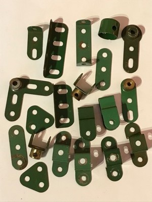 20 x Vintage Meccano grün Kleinteile Klingelkurbel Stufen & gebogene Leisten etc