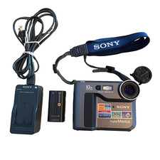Vintage Sony Digital Mavica MVC-FD73 Camera 10x Zoom Japan Floppy NOT INCLUDED 