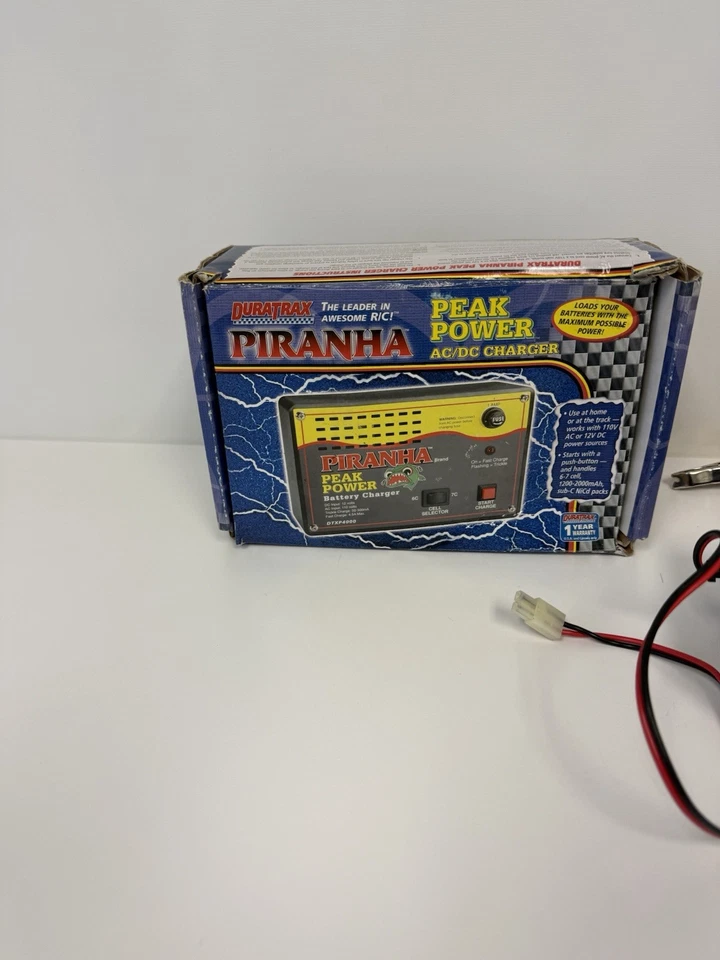 Duratrax Piranha  Digital Peak Battery Charger -NiCd/NiMH Charging Programmable - Image 3 of 4